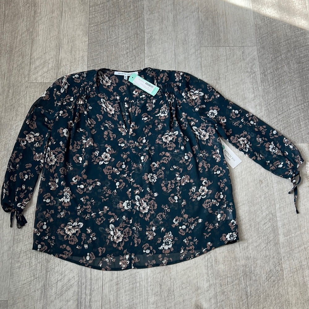 NWT - Petite Medium - Sheer Green & Floral Blouse